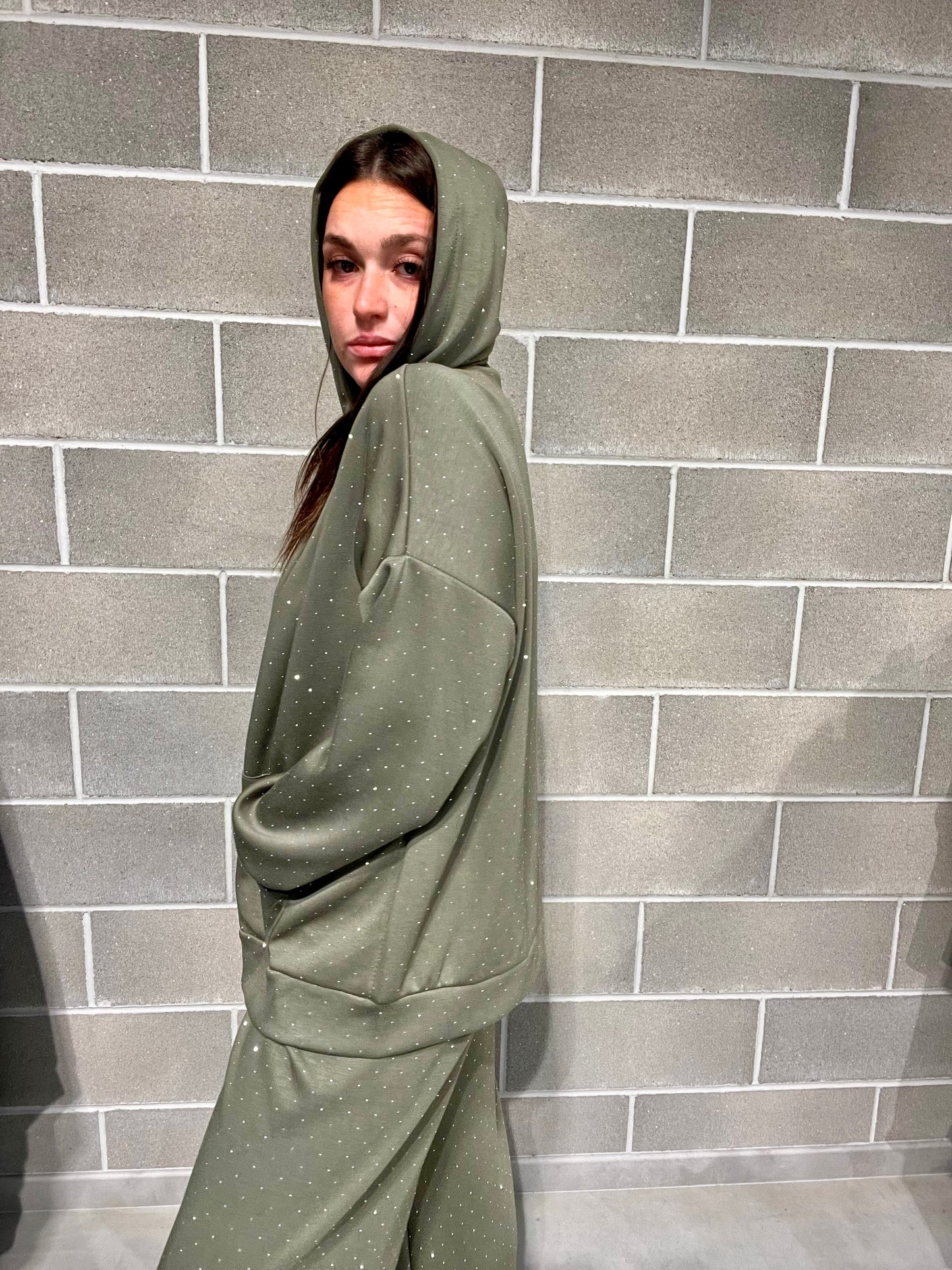 FELPA CAPPUCCIO BRILLANTINI CURVY