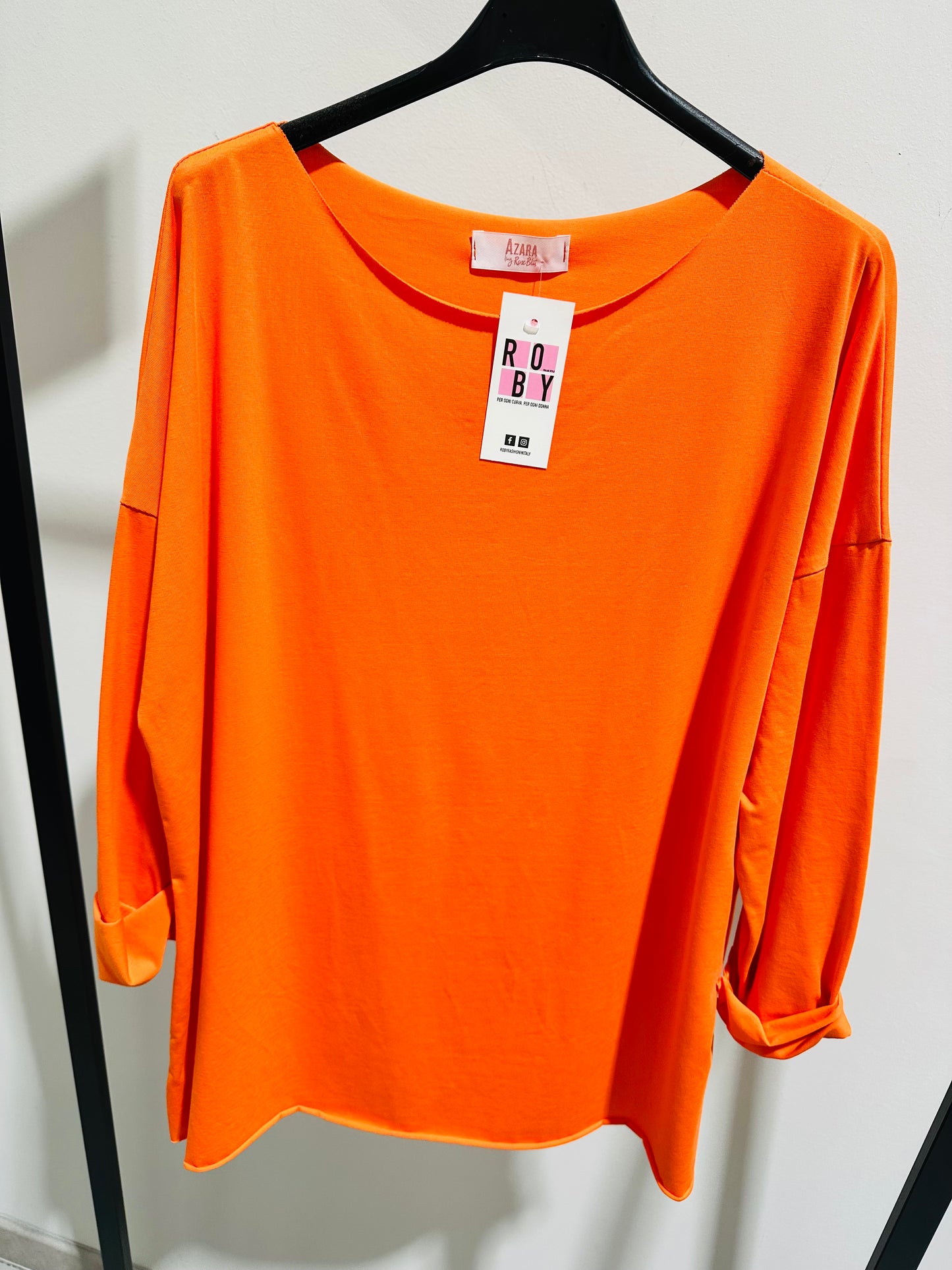 MAGLIETTA BASIC TAGLIO LASER CURVY