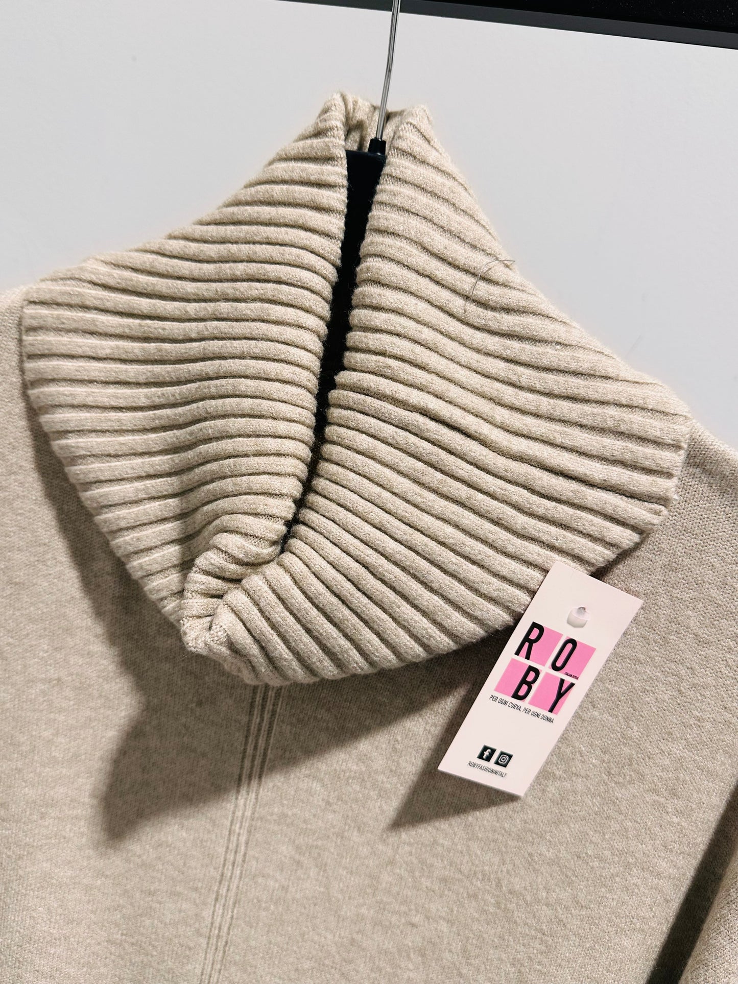 MAXI MAGLIONE COLLO CIAMBELLA CURVY