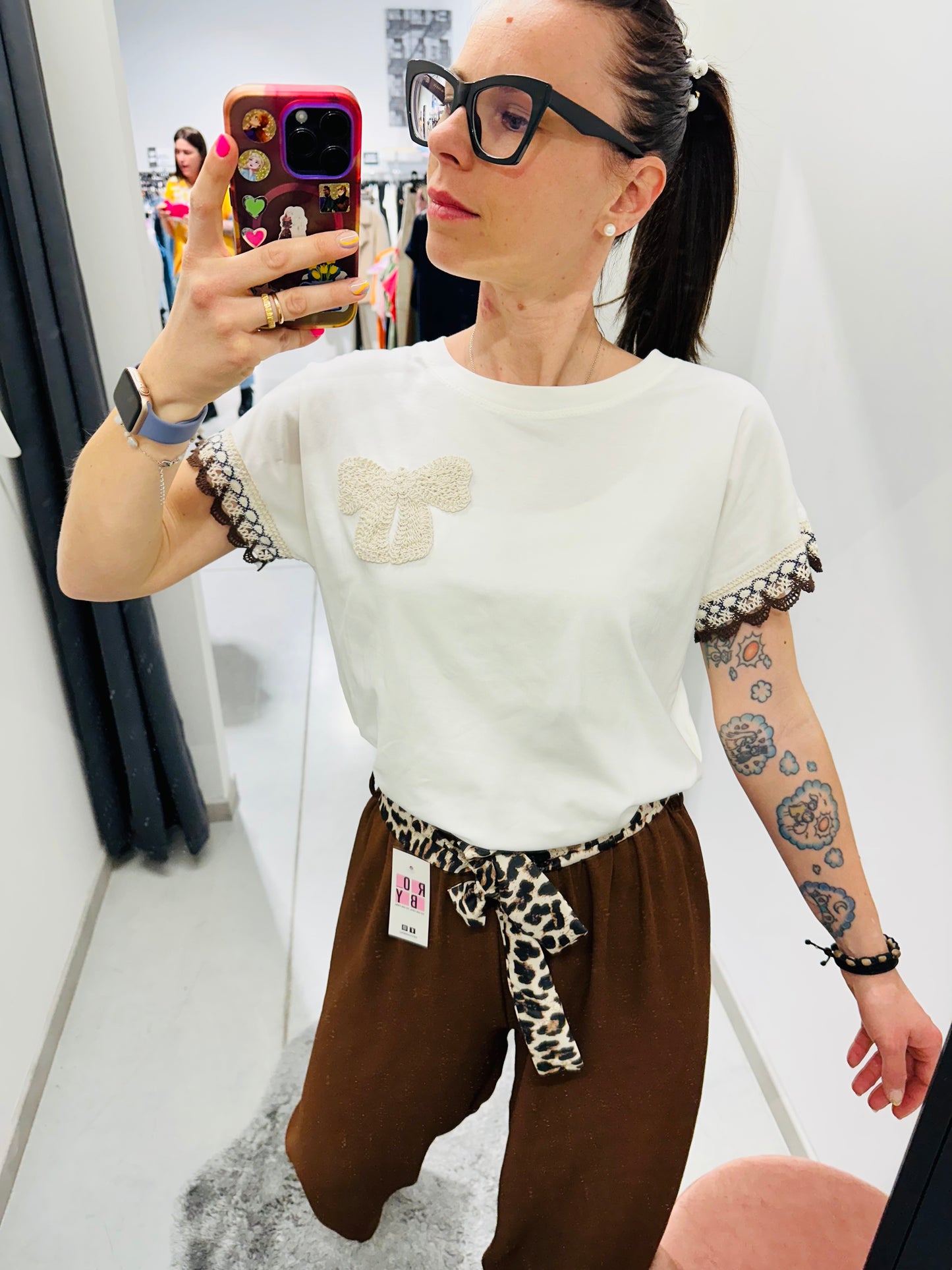 T-SHIRT FIOCCHETTO RICAMATO