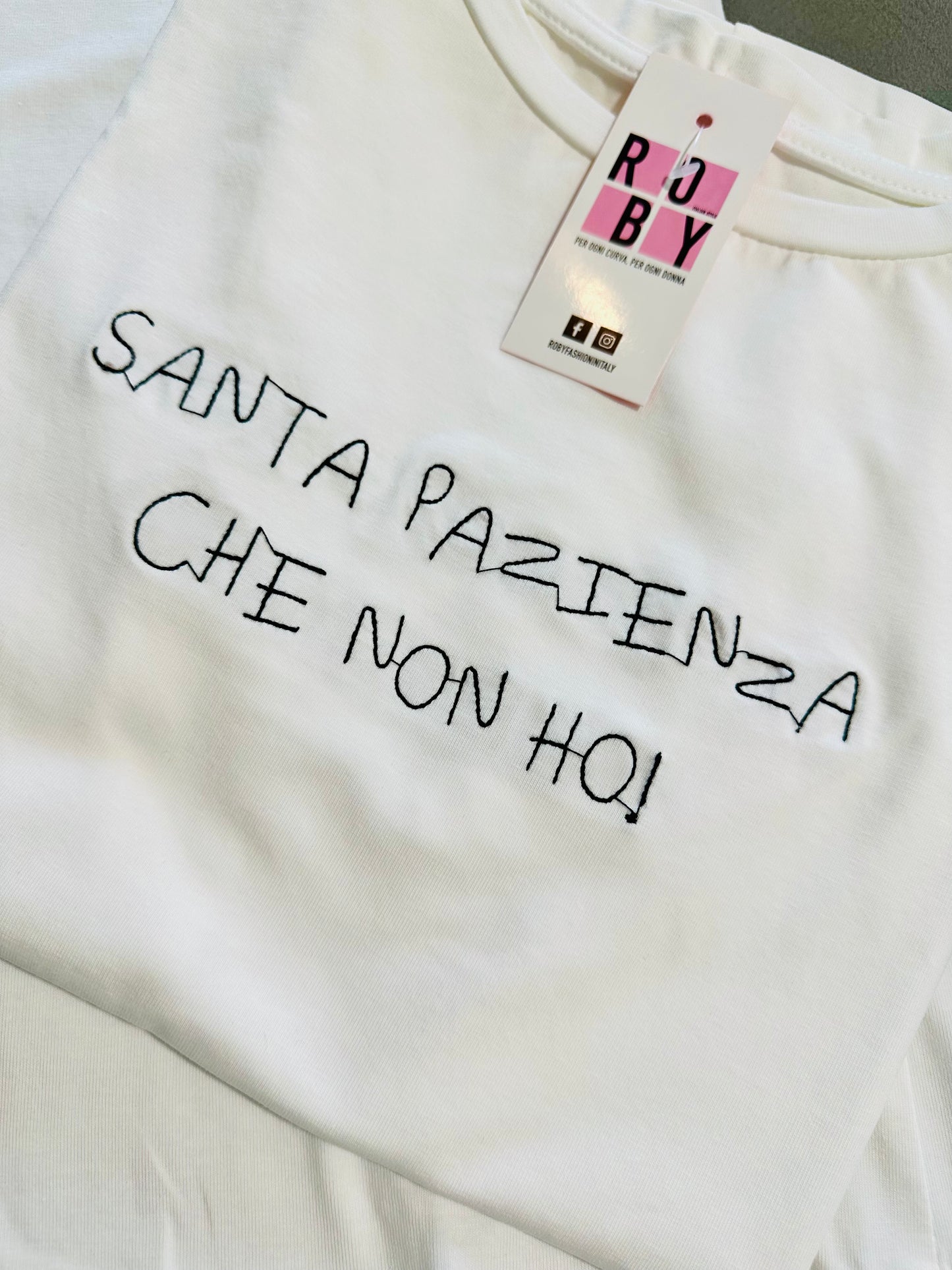 T-SHIRT SCRITTA