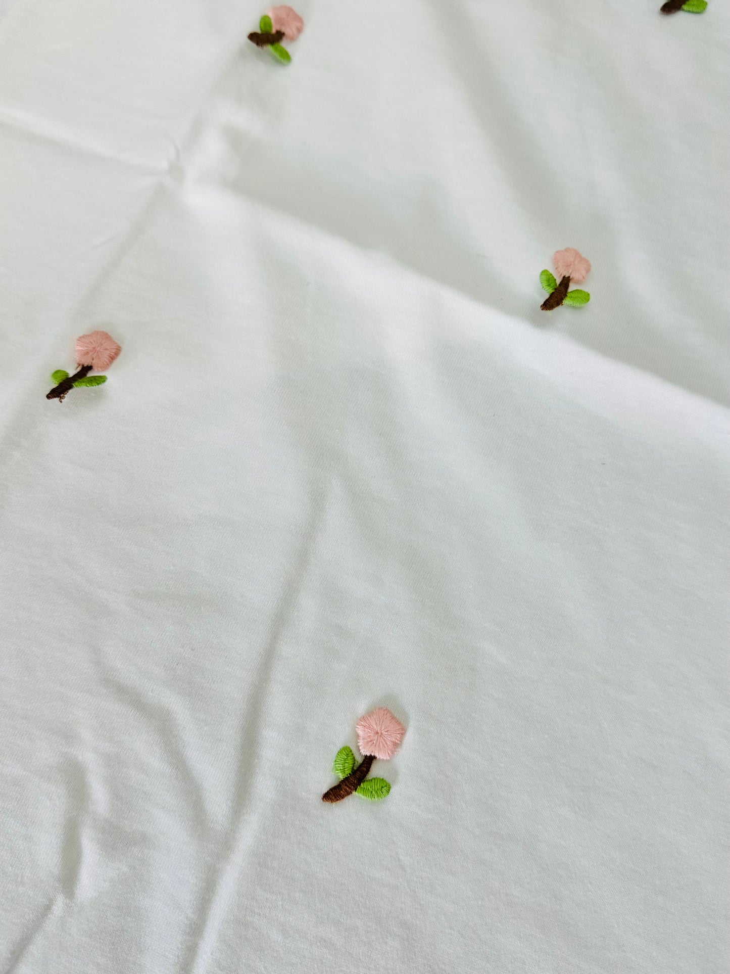 T-SHIRT FIORELLINI RICAMATI