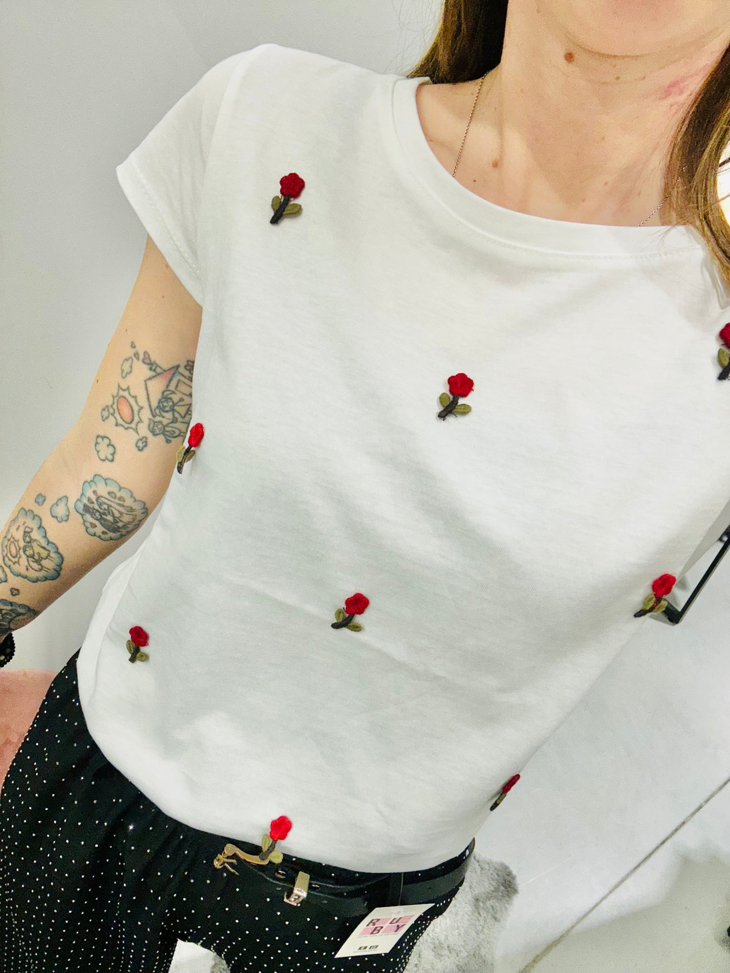 T-SHIRT FIORELLINI RICAMATI