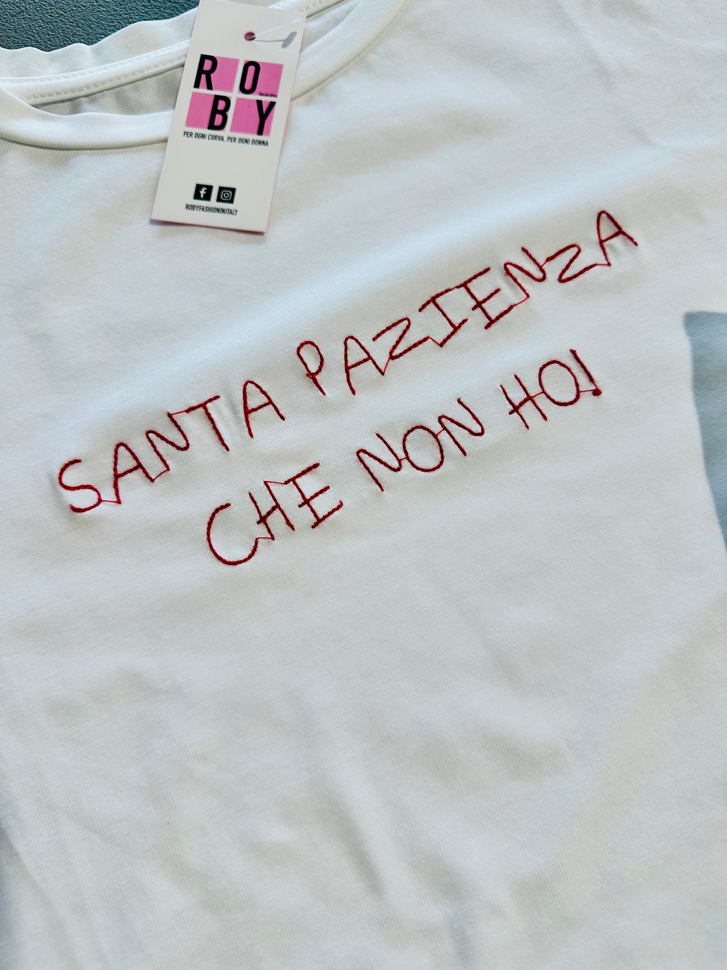 T-SHIRT SCRITTA