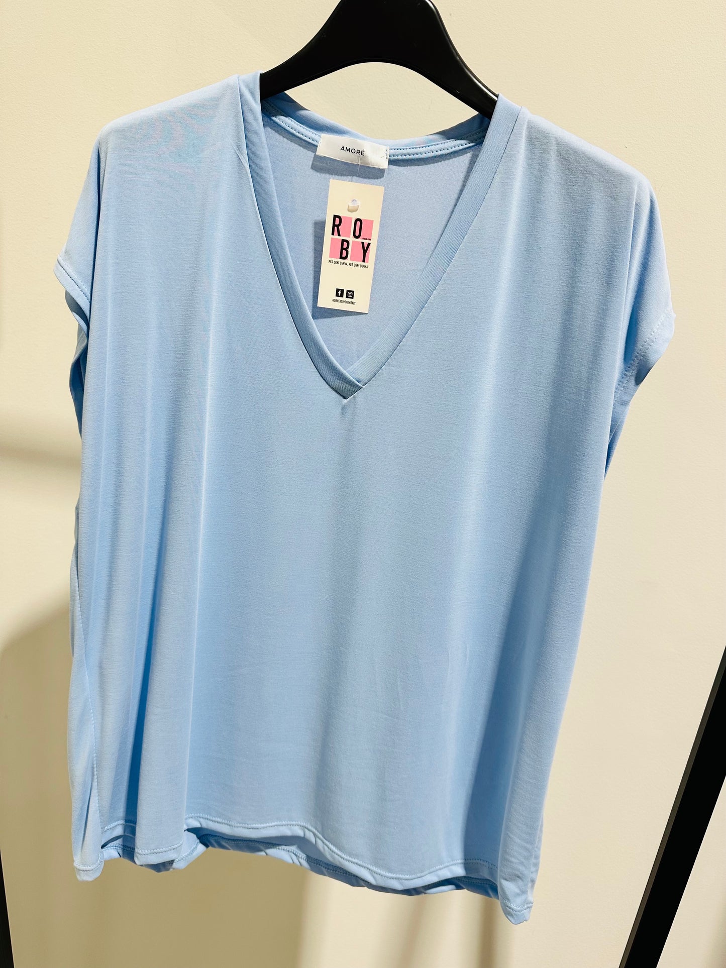 T-SHIRT FLUIDA SCOLLO V