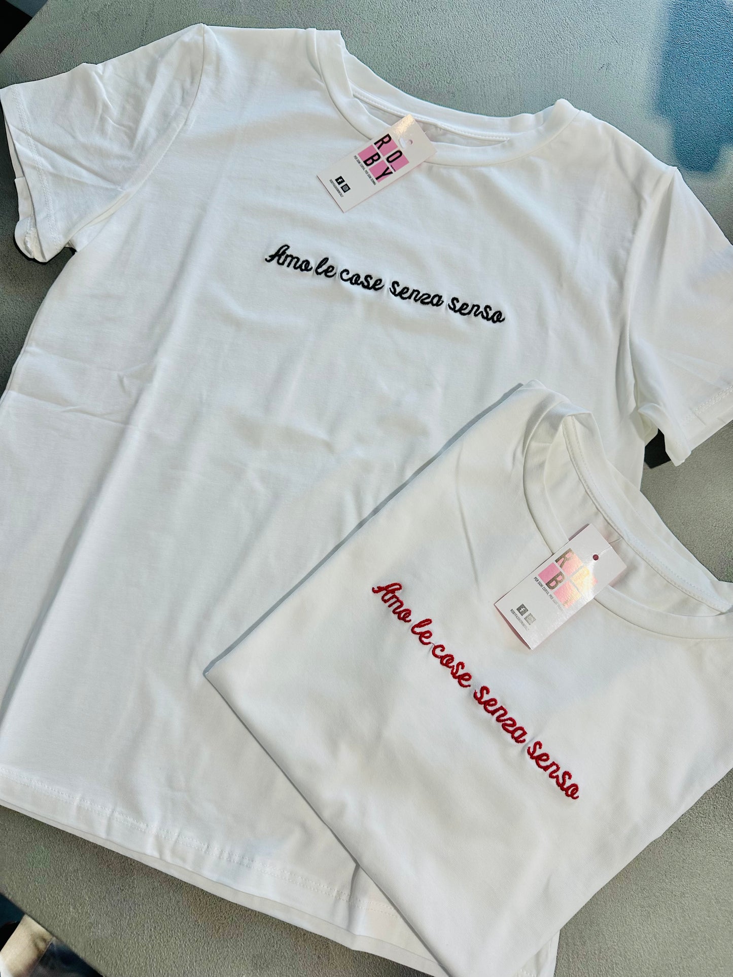 T-SHIRT SCRITTA