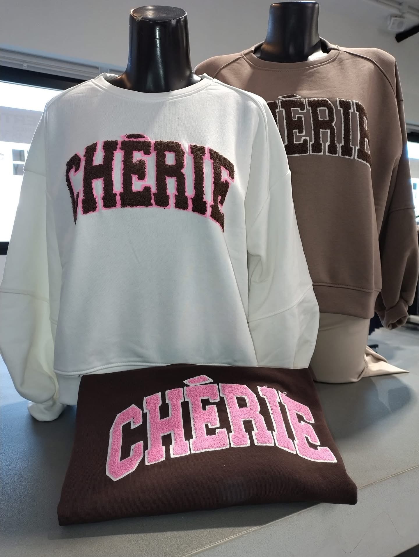 FELPA OVERSIZE “CHĒRIE”