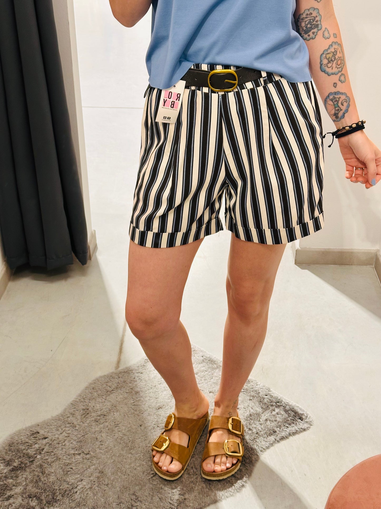 SHORTS RIGATI