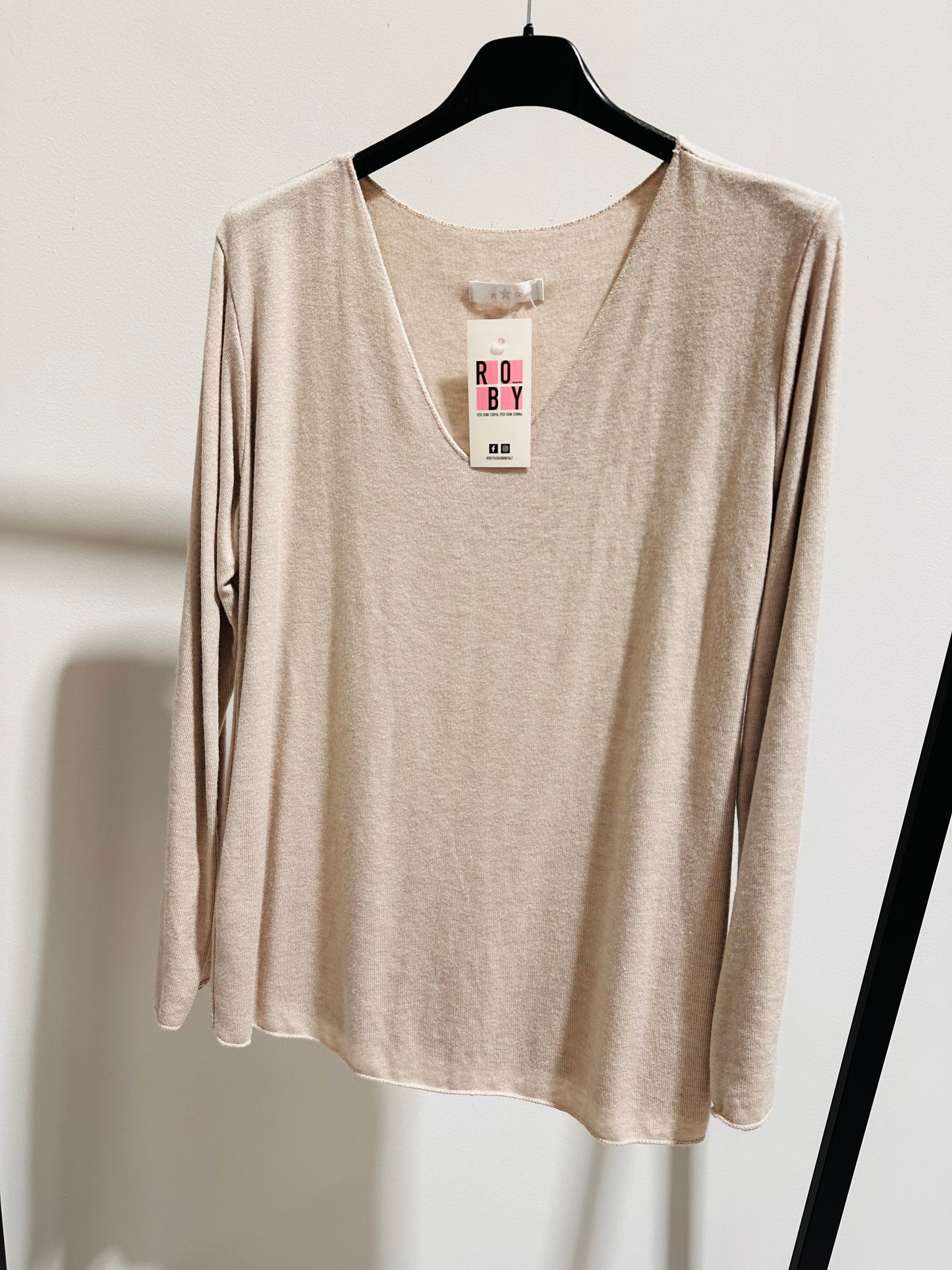 MAGLIETTA VISCOSA SCOLLO V