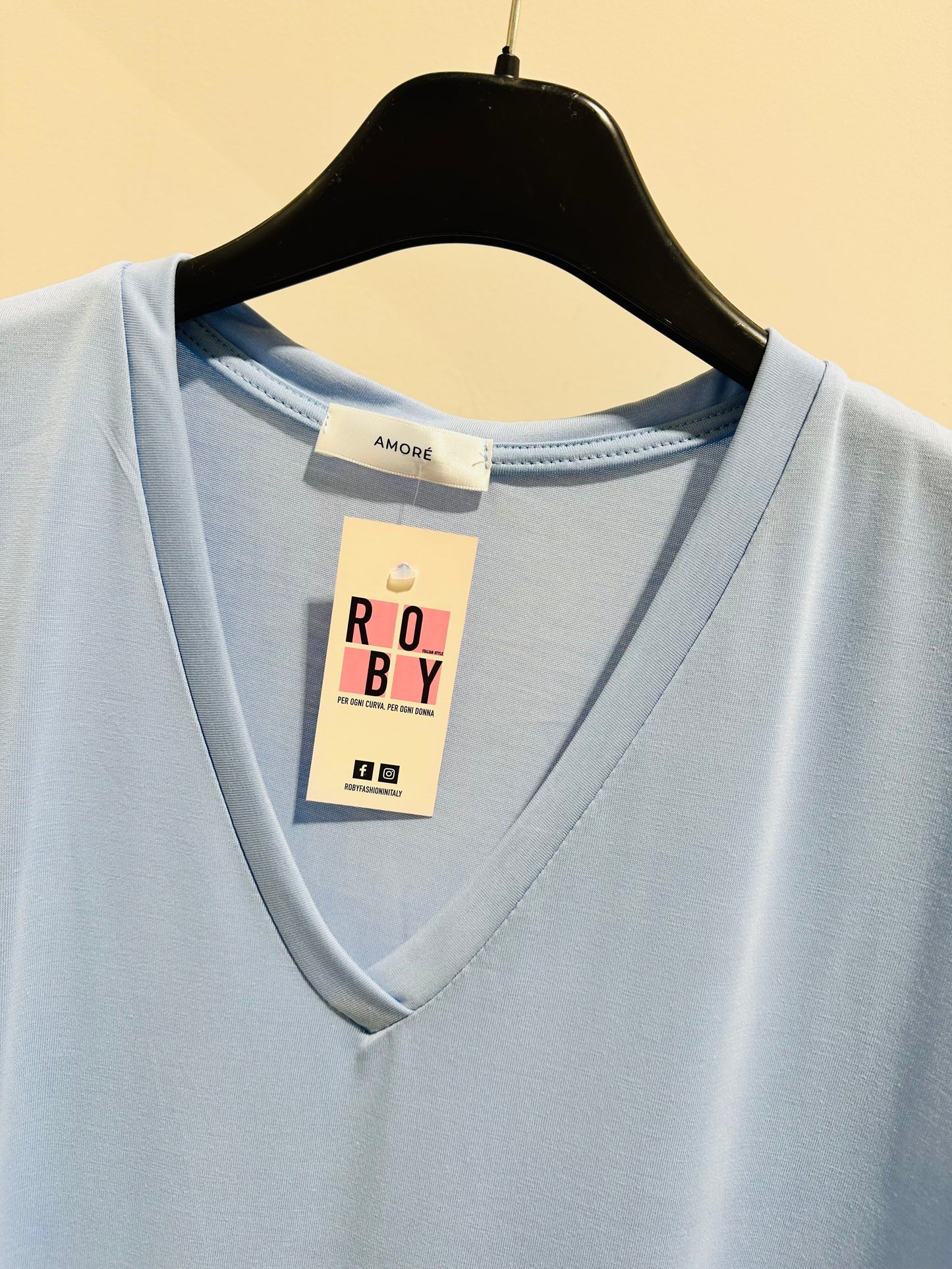 T-SHIRT FLUIDA SCOLLO V