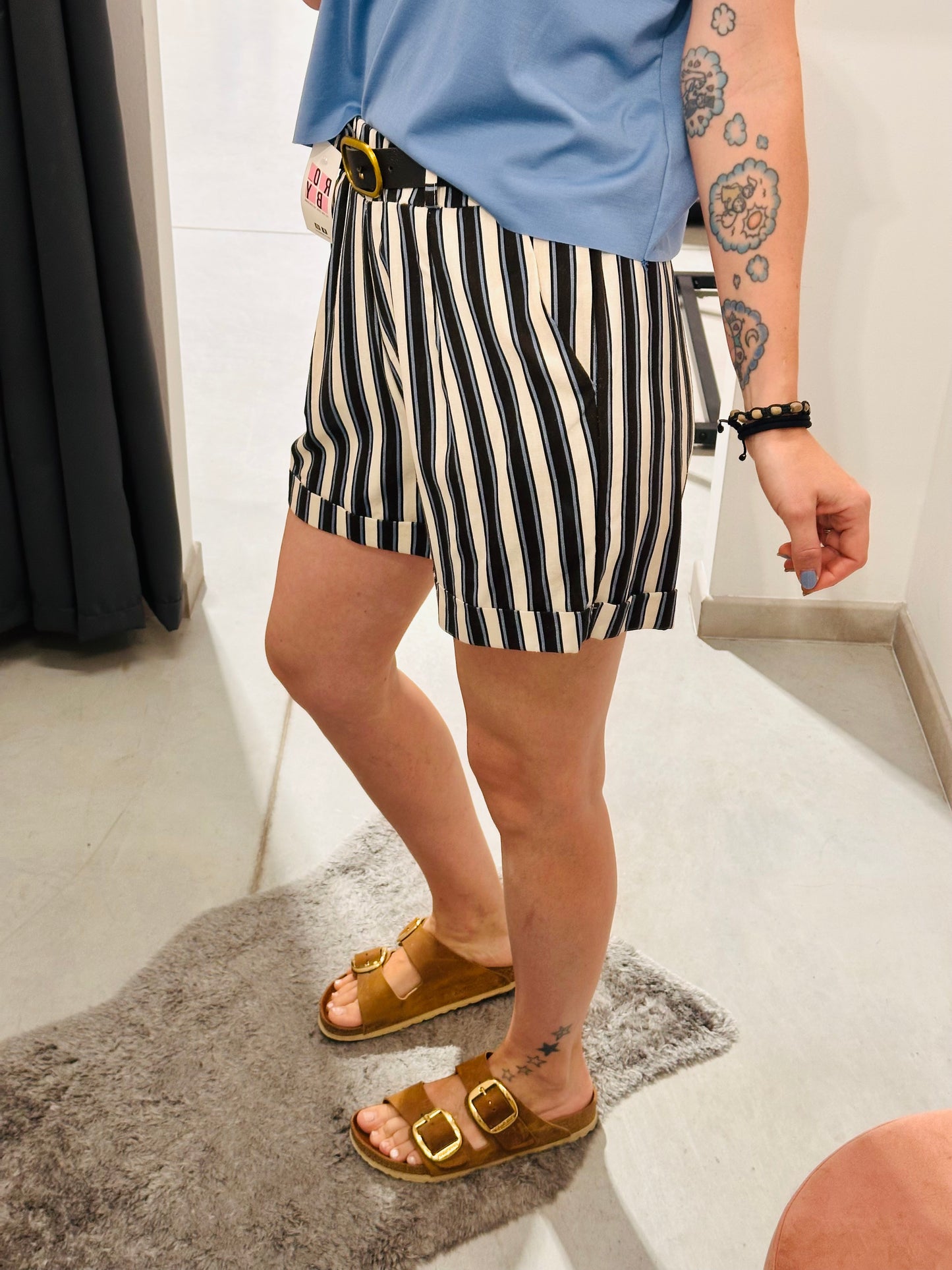 SHORTS RIGATI