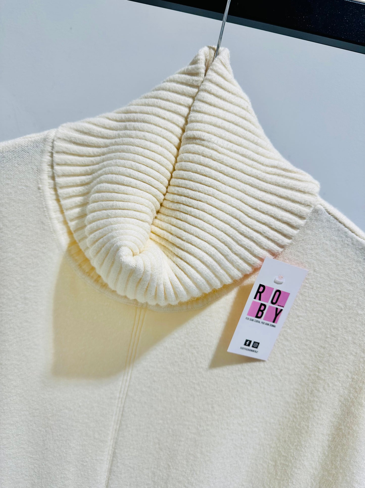 MAXI MAGLIONE COLLO CIAMBELLA CURVY