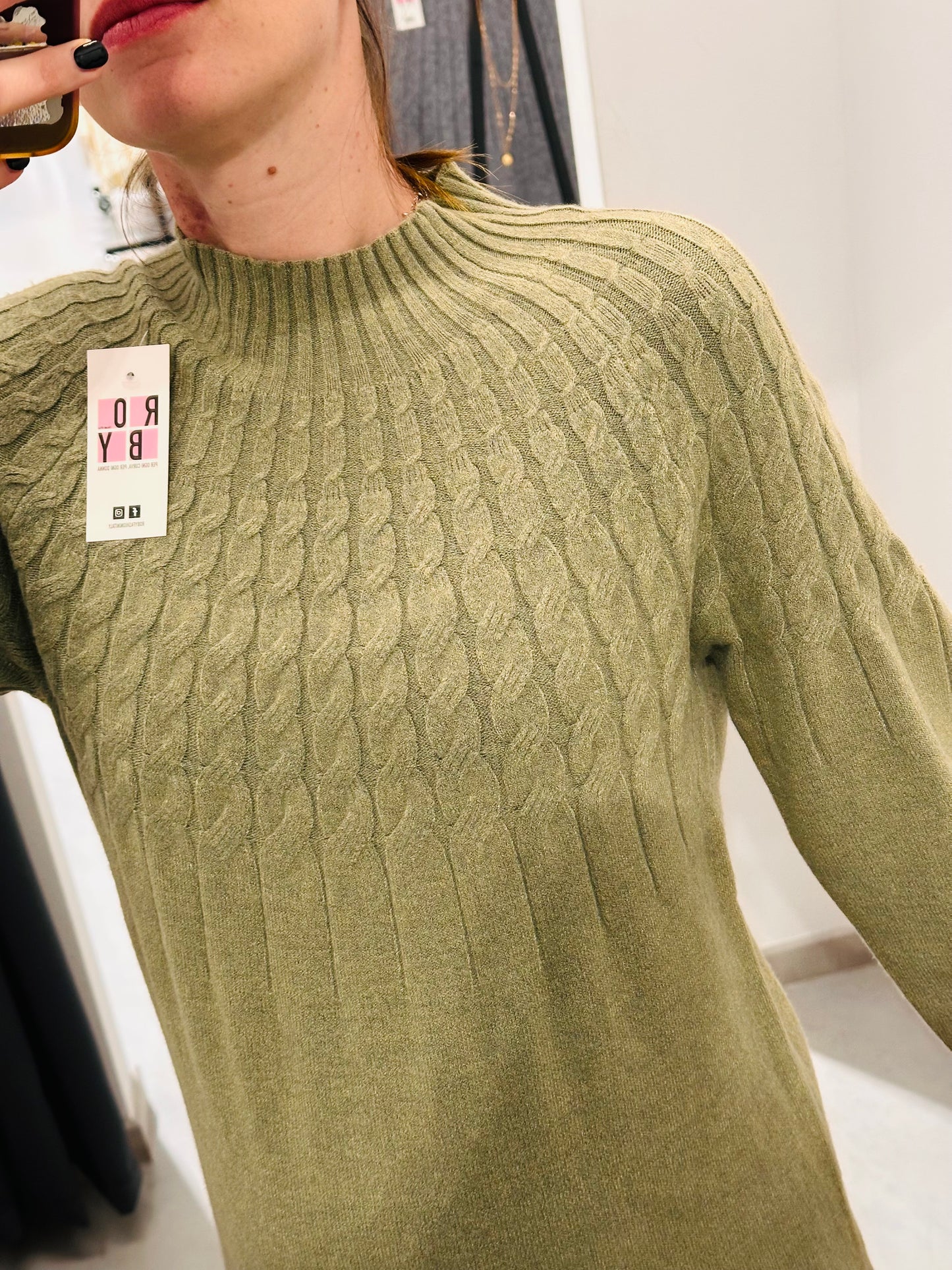 ABITO LUPETTO TRECCINE