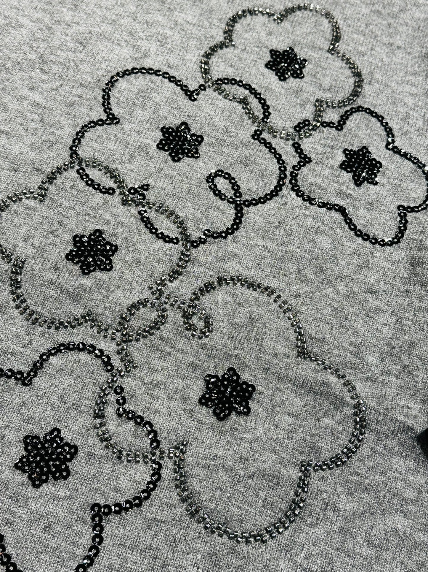 MAGLIONCINO FIORI PAILLETTES