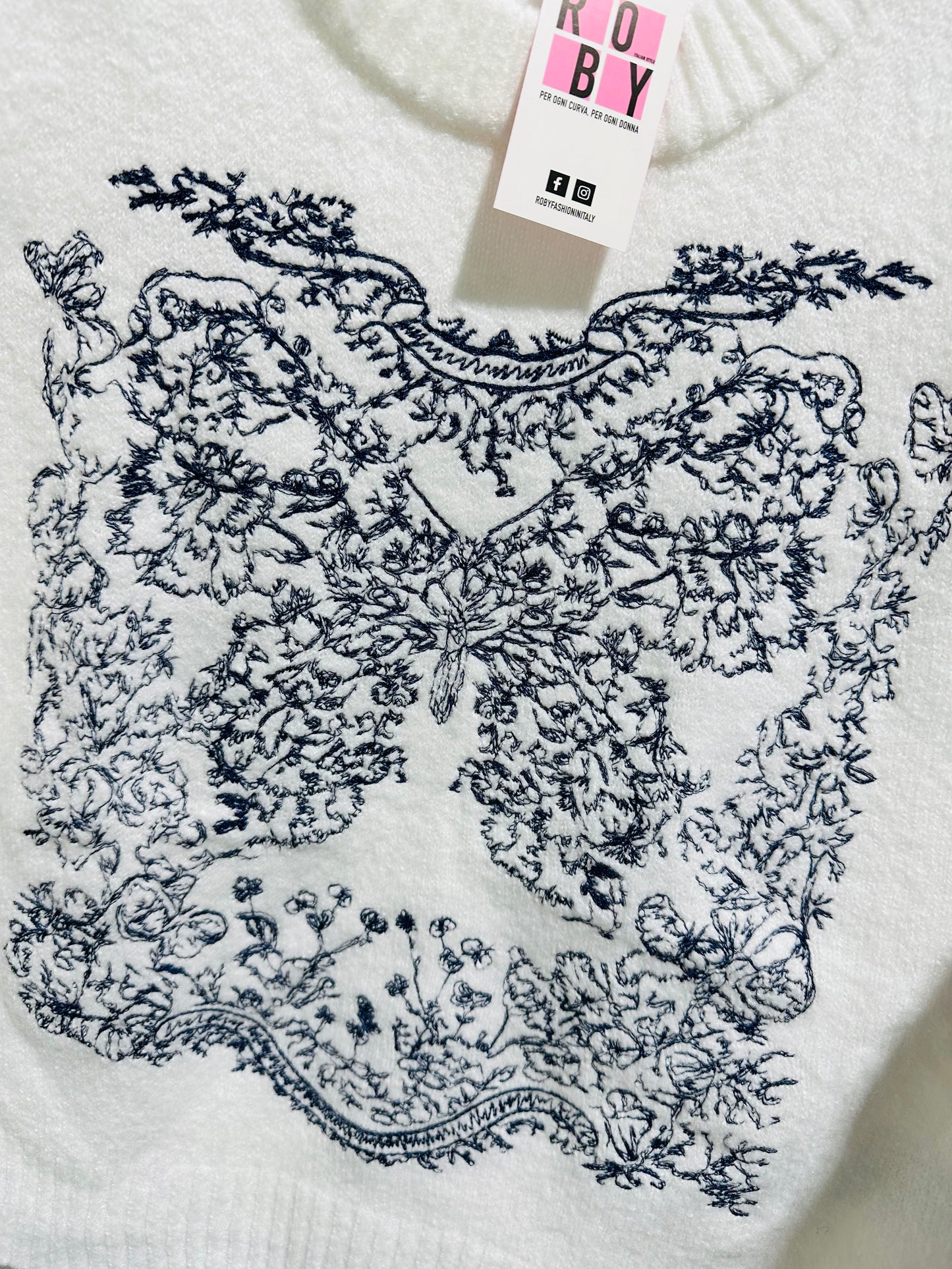 MAGLIONE CROP RICAMI