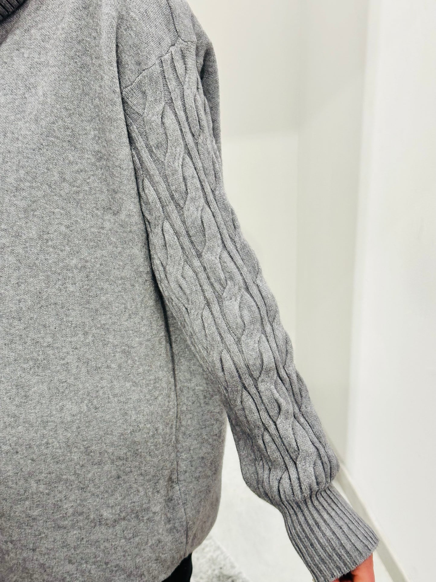 MAGLIONE COLLO/MANICHE LAVORATE CURVY