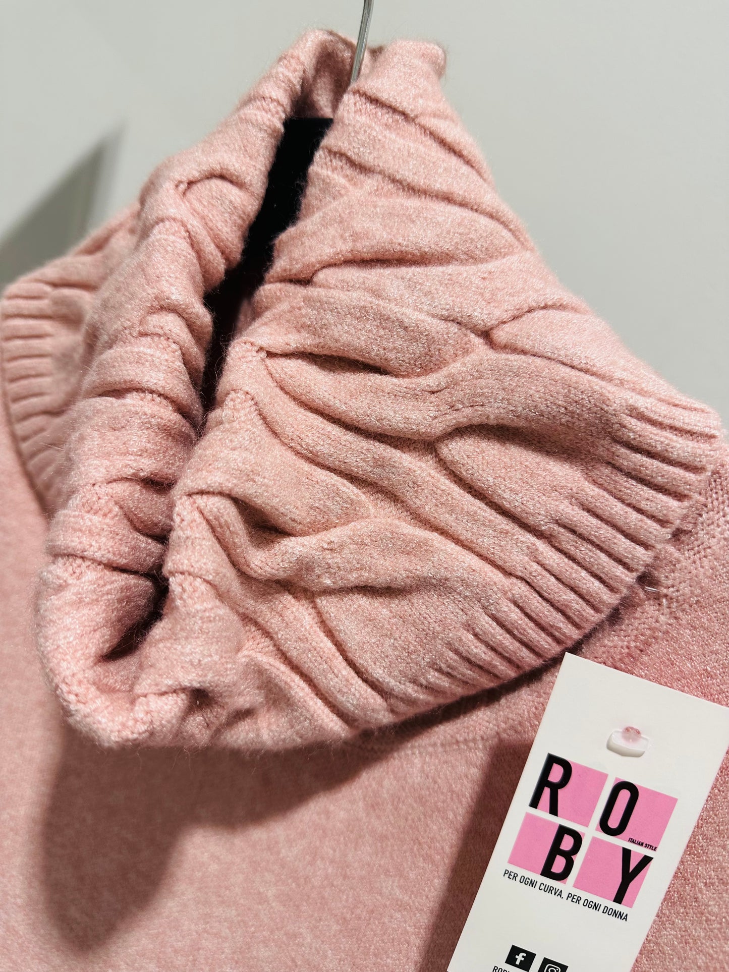 MAGLIONE COLLO/MANICHE LAVORATE CURVY