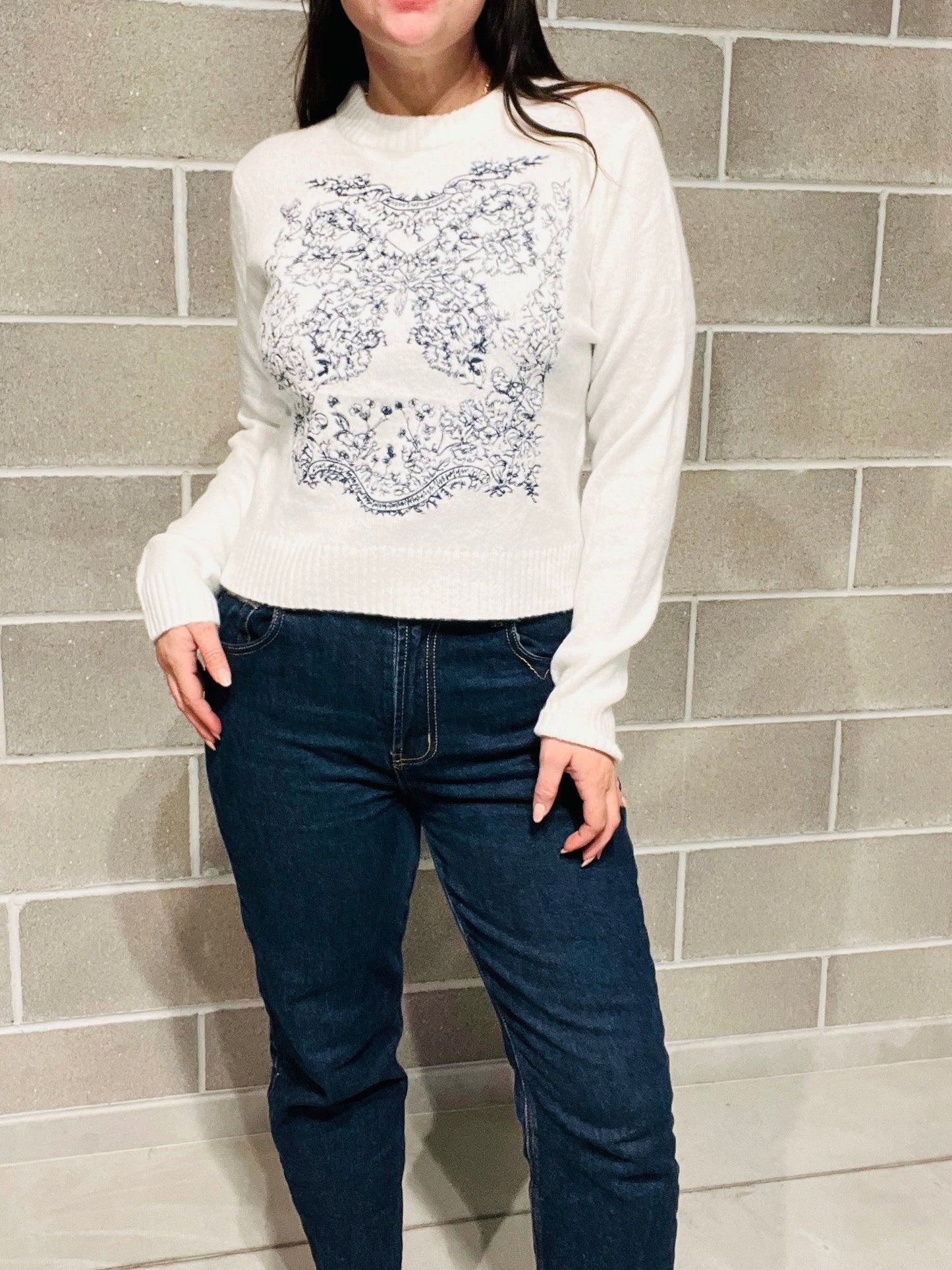 MAGLIONE CROP RICAMI