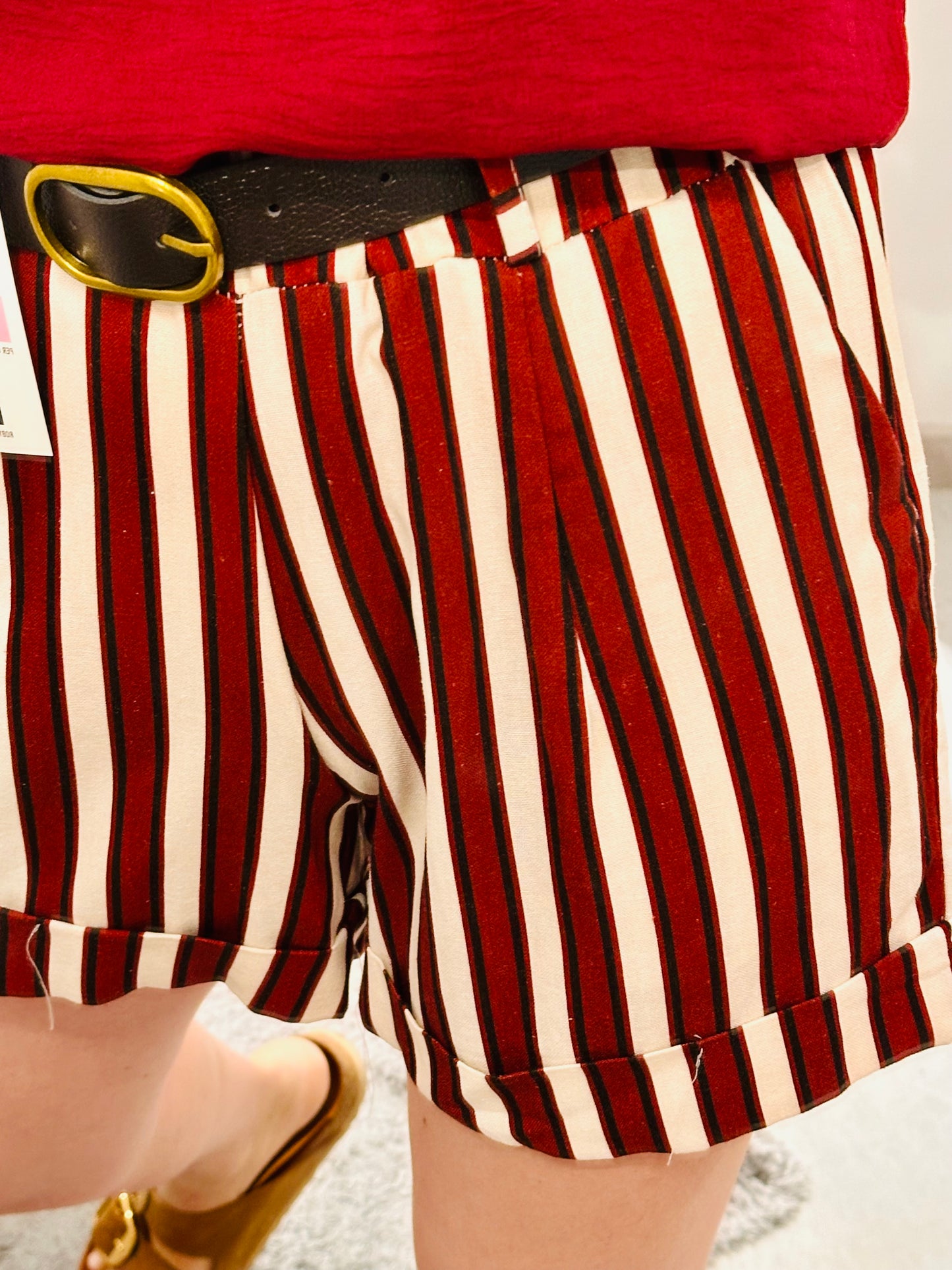 SHORTS RIGATI