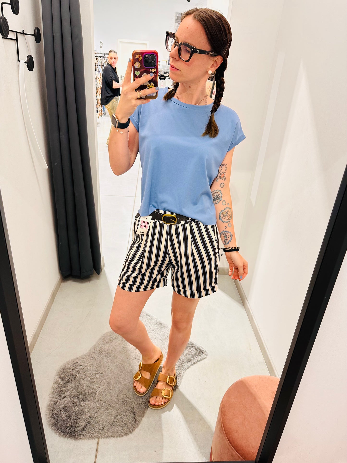 SHORTS RIGATI